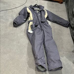2003 Womens purple/creme Snowsuit Quechua decathlon size 44 size xl women’s